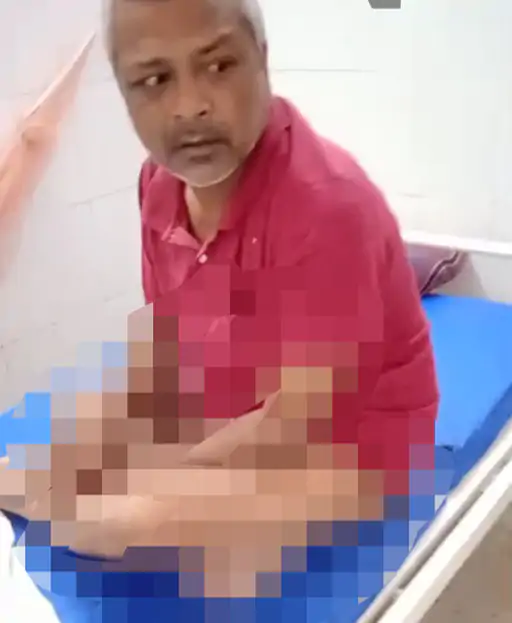 Deshii Khabar- अस्पताल के रेस्टरूम में आपत्तिजनक हालत में दिखे डॉक्टर; VIDEO:लोगों ने कहा- ये हॉस्पिटल है, आपका घर नहीं; डॉक्टर ने कहा- यह पर्सनल रूम है Deshii Khabar खबर दुनिया जहाँ की