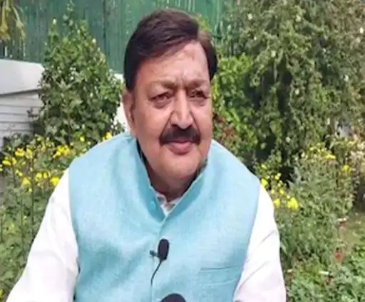 Deshii Khabar- RJD प्रवक्ता बोले- रेलवे के मैनेजमेंट सही नहीं:दिल्ली भगदड़ को लेकर सरकार पर उठाए सवाल, कहा- मृतकों के परिजनों को मुआवजा दे सरकार Deshii Khabar खबर दुनिया जहाँ की