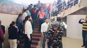 Deshii Khabar- TMBU में शैक्षिनिक अराजकता का विरोध, Deshii Khabar खबर दुनिया जहाँ की