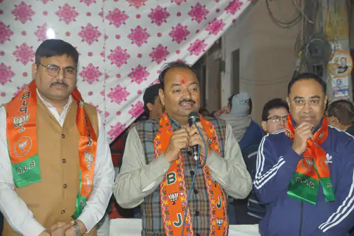 Deshii Khabar- दिल्ली में बिहारी नेता का डिप्टी CM बनना लगभग तय:3 नेताओं की चर्चा, MP-राजस्थान की तरह सरप्राइज कर सकती है BJP Deshii Khabar खबर दुनिया जहाँ की