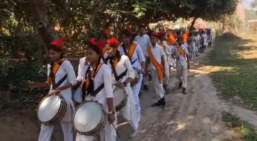 Deshii Khabar- भागलपुर में हिंदू नववर्ष की धूम:भागलपुर में निकाली गई रैली, स्कूली बच्चों ने लिया हिस्सा, ढोल-नगाड़े के साथ हुए शामिल Deshii Khabar खबर दुनिया जहाँ की
