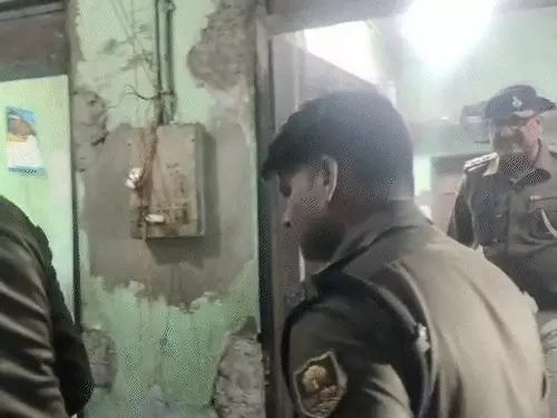 Deshii Khabar- पटना में गेसिंग के अड्डे से 34 लोग गिरफ्तार:STF और पुलिस की संयुक्त टीम ने मारा छापा; लॉटरी टिकट, कैश और मोबाइल बरामद Deshii Khabar खबर दुनिया जहाँ की