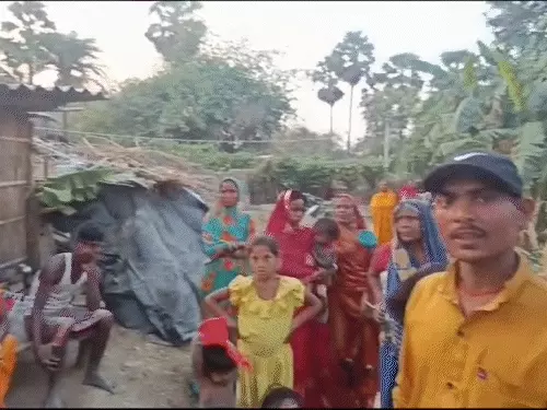 Deshii Khabar- बच्चा लेकर पड़ोसी के साथ भागी पत्नी:आरोपी ने होली के बाद उठाने की दी थी धमकी, घर बनाने के लिए रखे पैसे-गहने भी ले गई Deshii Khabar खबर दुनिया जहाँ की