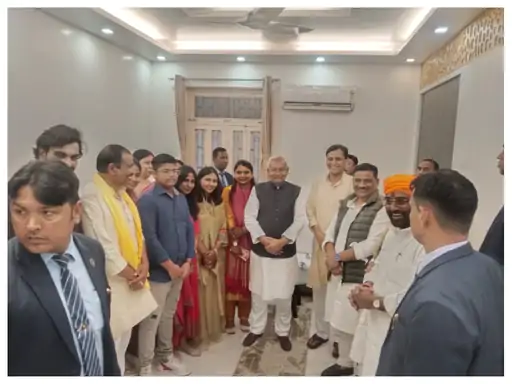 Deshii Khabar- CM के सुरक्षाकर्मियों ने रोका;धक्का नहीं दिया-संजय कुमार सिंह:कथित विवाद को लेकर BJP विधायक बोले-पहचान बताते ही रास्ता दिया Deshii Khabar खबर दुनिया जहाँ की